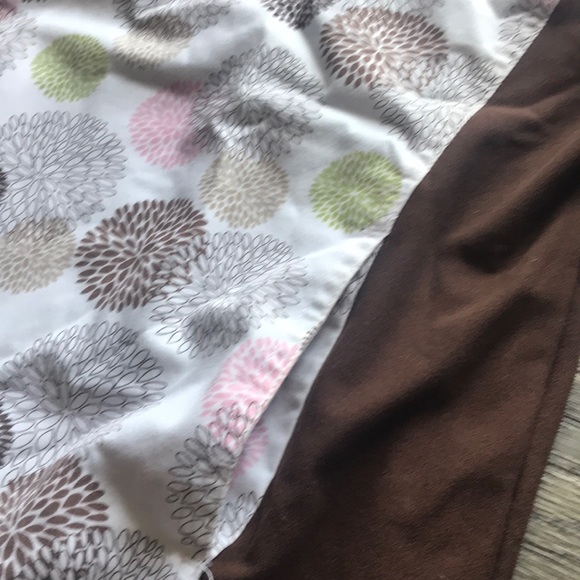 Scrub Top - Picture 2 of 4